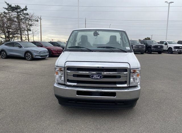 
								New 2026 Ford E-Series Cutaway E-450 BASE CUTAWAY full									