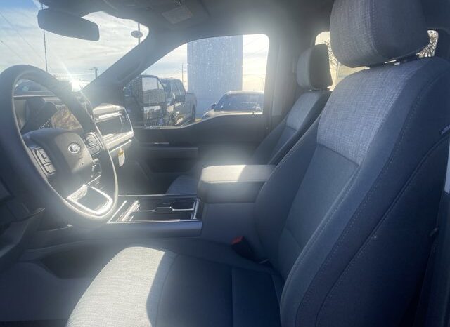 
								New 2026 Ford Super Duty F-450 DRW XLT 4WD full									