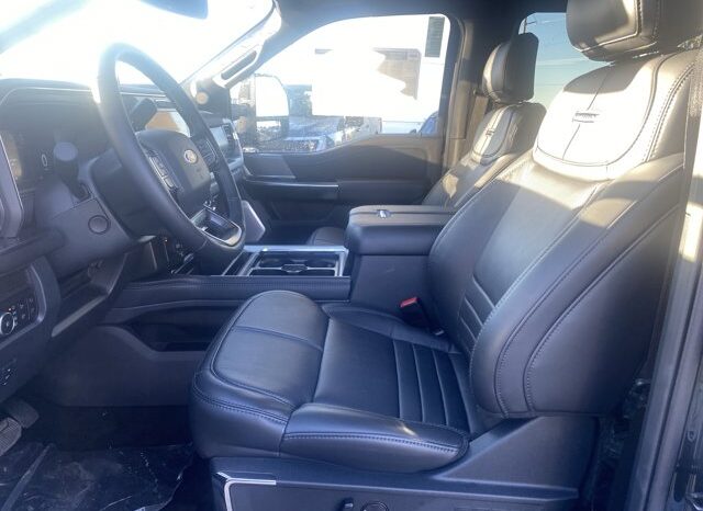 
								New 2026 Ford Super Duty F-350 DRW PLATINUM 4WD full									