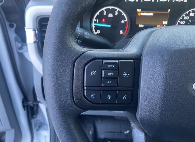 
								New 2026 Ford Super Duty F-550 DRW XL full									