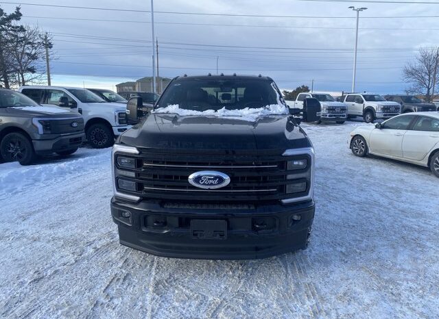 
								New 2026 Ford Super Duty F-350 SRW Platinum 4WD full									