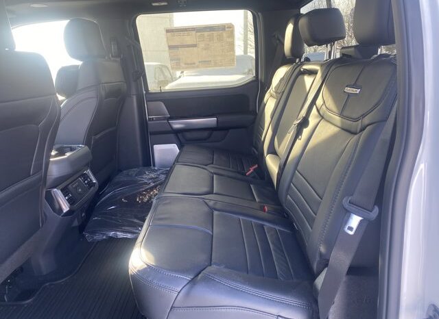 
								New 2026 Ford Super Duty F-450 DRW Platinum 4WD full									