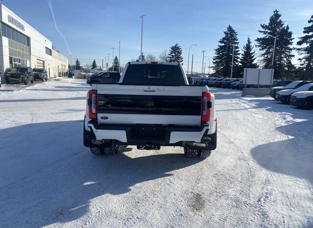 
								New 2026 Ford Super Duty F-450 DRW Platinum 4WD full									