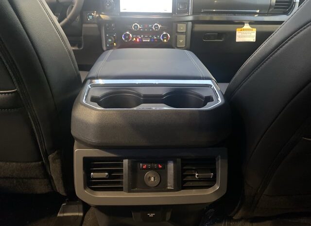 
								New 2026 Ford Super Duty F-350 SRW LARIAT 4WD full									