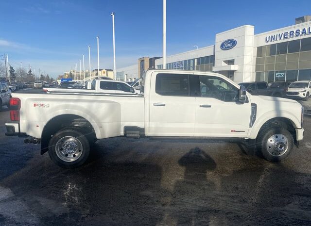 
								New 2026 Ford Super Duty F-450 DRW Platinum 4WD full									