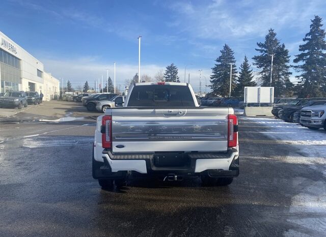 
								New 2026 Ford Super Duty F-450 DRW Platinum 4WD full									