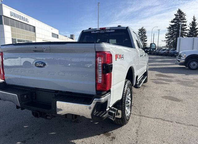 
								New 2026 Ford Super Duty F-350 SRW LARIAT 4WD full									