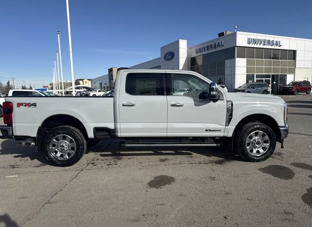 
								New 2026 Ford Super Duty F-350 SRW LARIAT 4WD full									