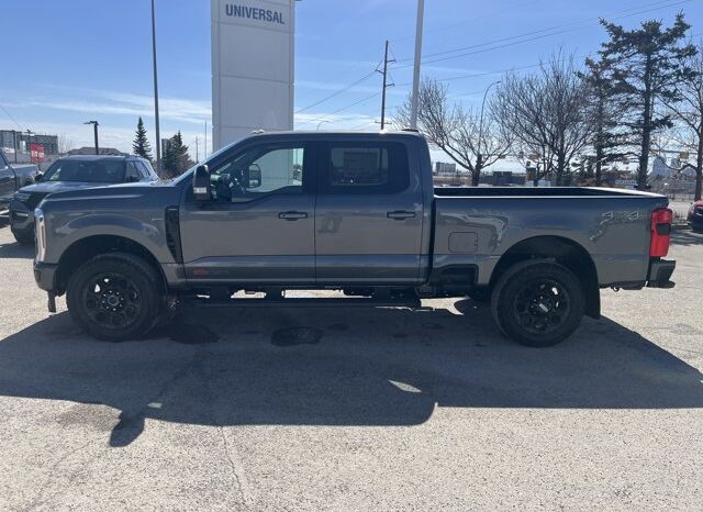 
								New 2026 Ford Super Duty F-350 SRW LARIAT full									