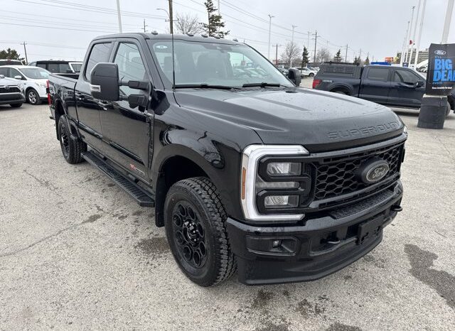
								New 2026 Ford Super Duty F-350 SRW LARIAT full									
