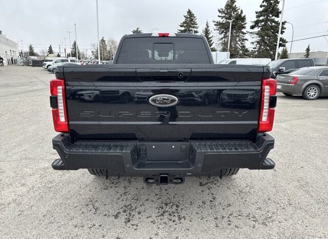 
								New 2026 Ford Super Duty F-350 SRW LARIAT full									