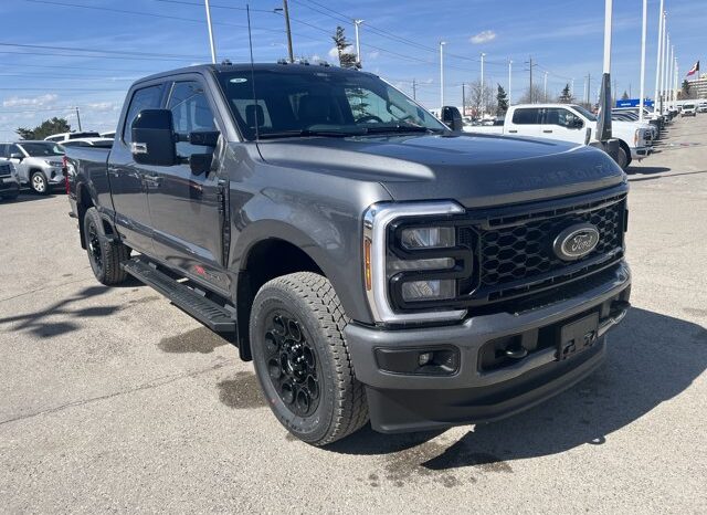 
								New 2026 Ford Super Duty F-350 SRW LARIAT full									