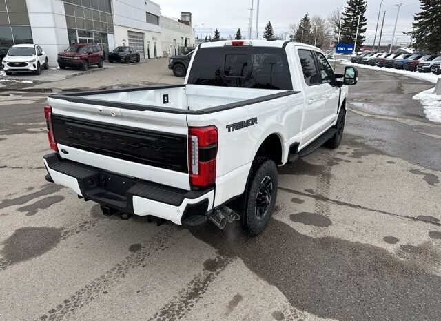 
								New 2026 Ford Super Duty F-350 SRW Platinum 4WD full									