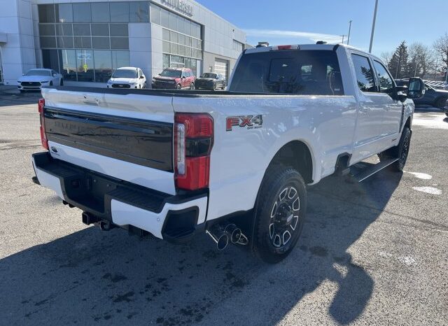 
								New 2026 Ford Super Duty F-350 SRW Platinum 4WD full									