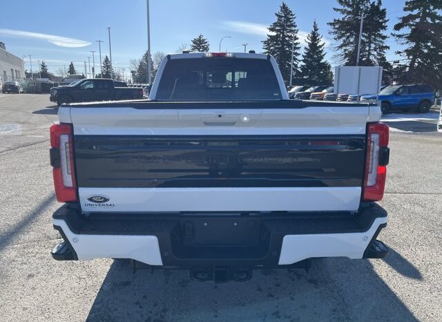 
								New 2026 Ford Super Duty F-350 SRW Platinum 4WD full									