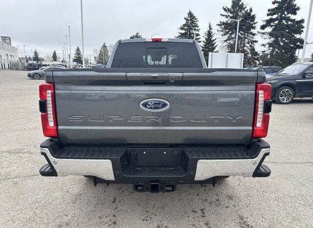 
								New 2026 Ford Super Duty F-250 SRW LARIAT 4WD full									