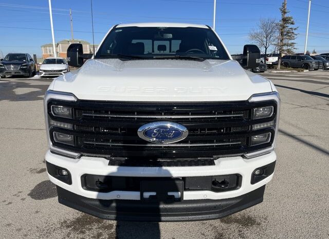 
								New 2026 Ford Super Duty F-350 SRW Platinum 4WD full									