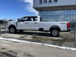 
										Used 2023 Ford Super Duty F-350 SRW XLT 4WD full									