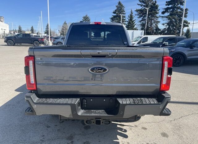 
								New 2026 Ford Super Duty F-350 SRW LARIAT full									