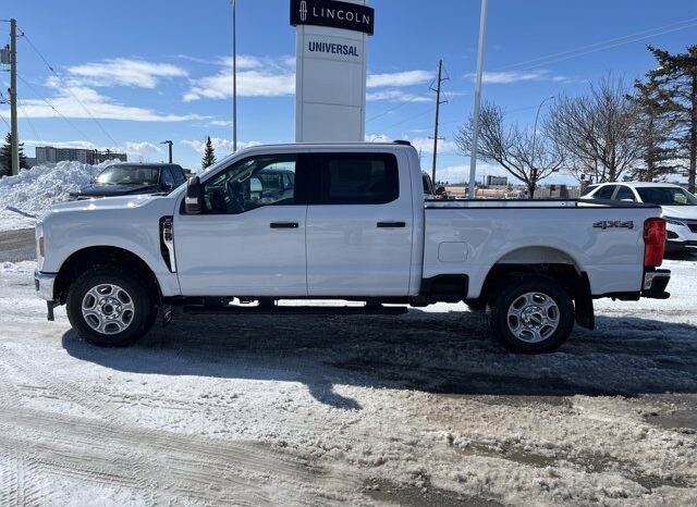 
								New 2026 Ford Super Duty F-250 SRW XLT 4WD full									