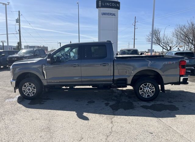 
								New 2026 Ford Super Duty F-350 SRW LARIAT 4WD full									