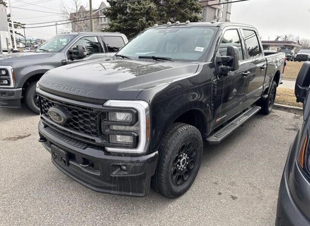 
								New 2026 Ford Super Duty F-350 SRW LARIAT full									