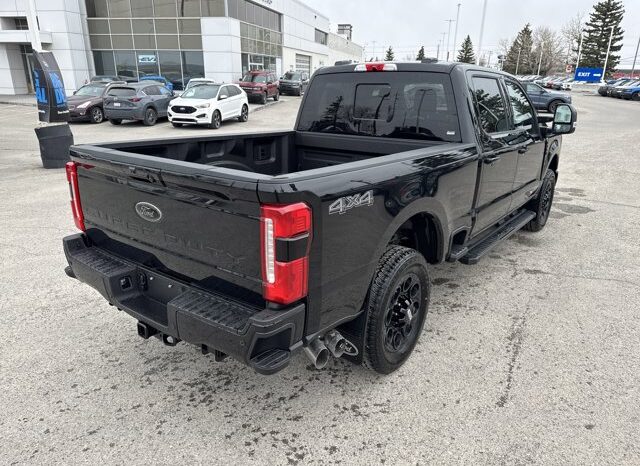 
								New 2026 Ford Super Duty F-350 SRW LARIAT full									