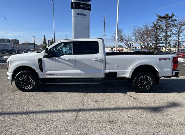 
								New 2026 Ford Super Duty F-350 SRW Platinum 4WD full									