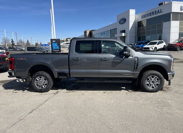 
								New 2026 Ford Super Duty F-350 SRW LARIAT 4WD full									