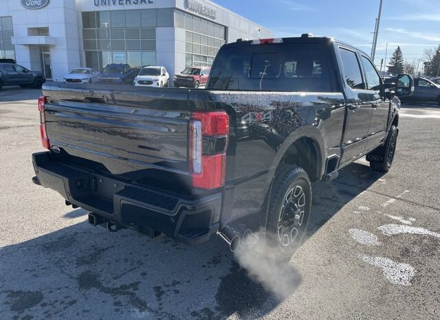 
								New 2026 Ford Super Duty F-350 SRW Platinum 4WD full									