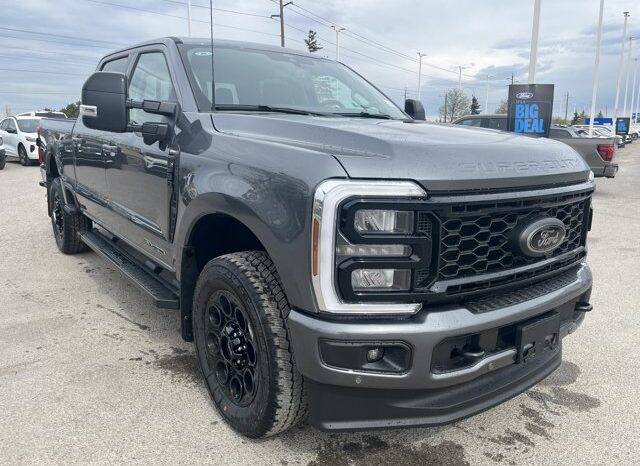 
								New 2026 Ford Super Duty F-350 SRW LARIAT full									