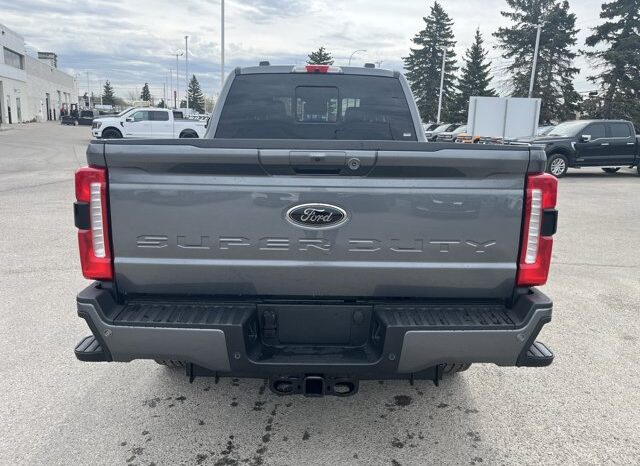 
								New 2026 Ford Super Duty F-350 SRW LARIAT full									