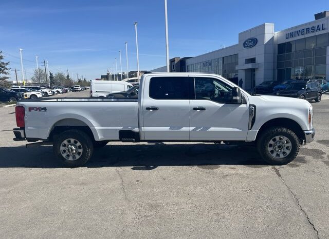 
								Used 2023 Ford Super Duty F-350 SRW full									
