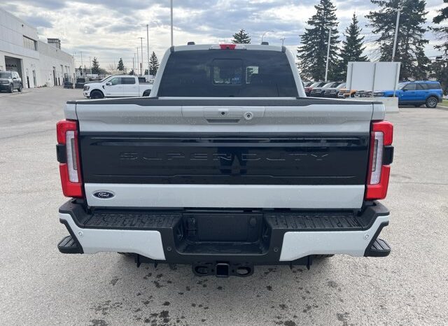 
								New 2026 Ford Super Duty F-350 SRW Platinum full									