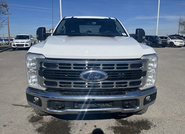 
								Used 2023 Ford Super Duty F-350 SRW full									