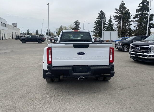 
								New 2026 Ford Super Duty F-450 Dually XL full									