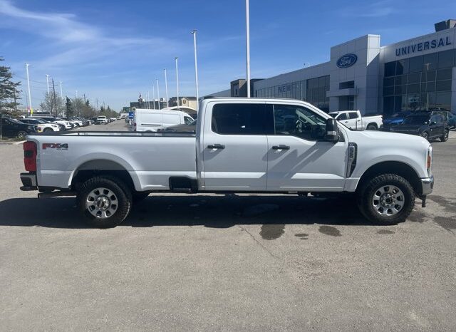 
								Used 2023 Ford Super Duty F-350 SRW full									